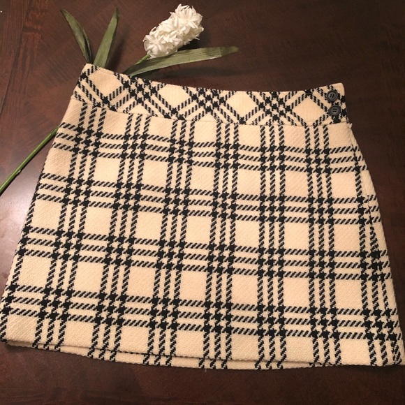 J. Crew Dresses & Skirts - J. Crew Italian wool skirt size 10